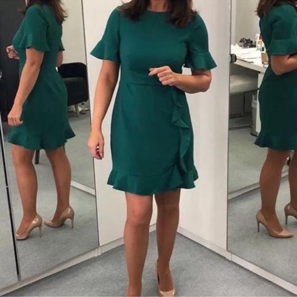 Green textured Oasis Dress - Picture 3 of 6